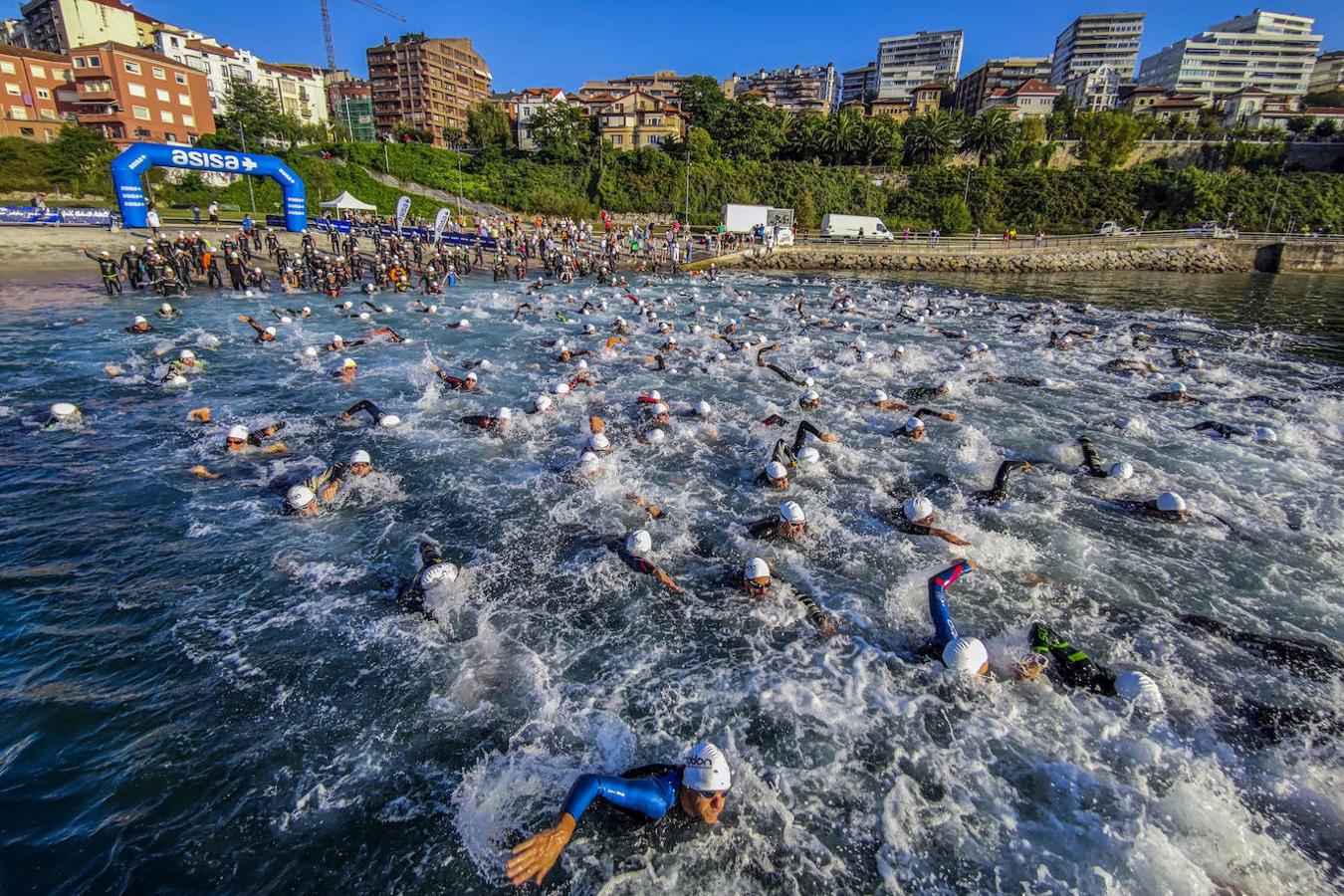 Fotos: 400 triatletas toman Santander