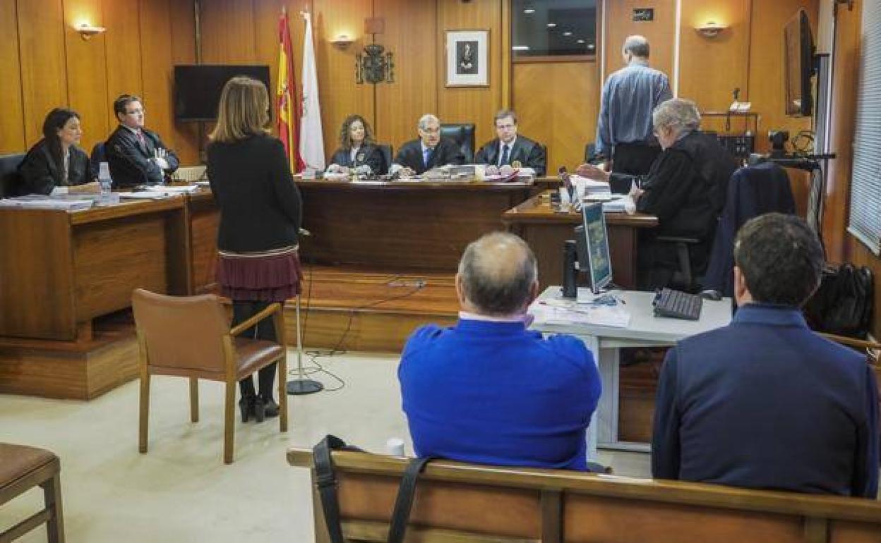 La Audiencia reabre una causa penal al expedáneo de Mioño, Víctor Echevarría