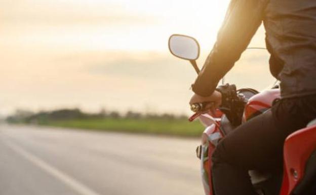 Cómo añadir la asistencia en carretera en mi póliza de moto