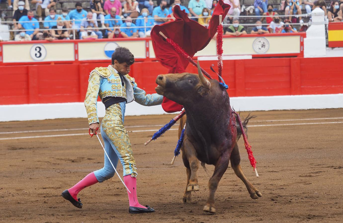 Los dos toreros se repartieron el título, el premio y la gloria