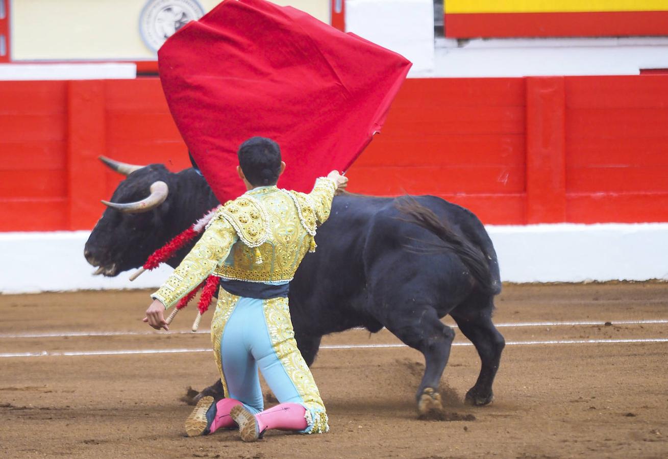 Los dos toreros se repartieron el título, el premio y la gloria