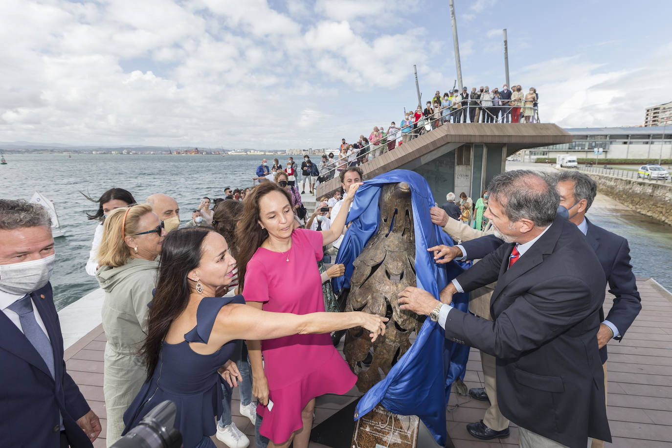 Fotos: Una paloma de la paz para Santander