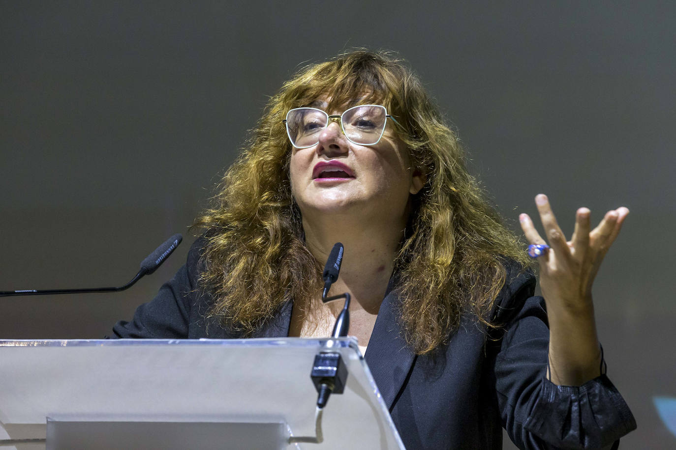 El festival finalizó con la entrega del premio Faro de Honor a José Luis Alcaine e Isabel Coixet por su trayectoria y el premio Faro Dos Orillas a Esther García 