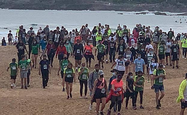 Santander se vuelca con la 'Marcha de las cinco playas'