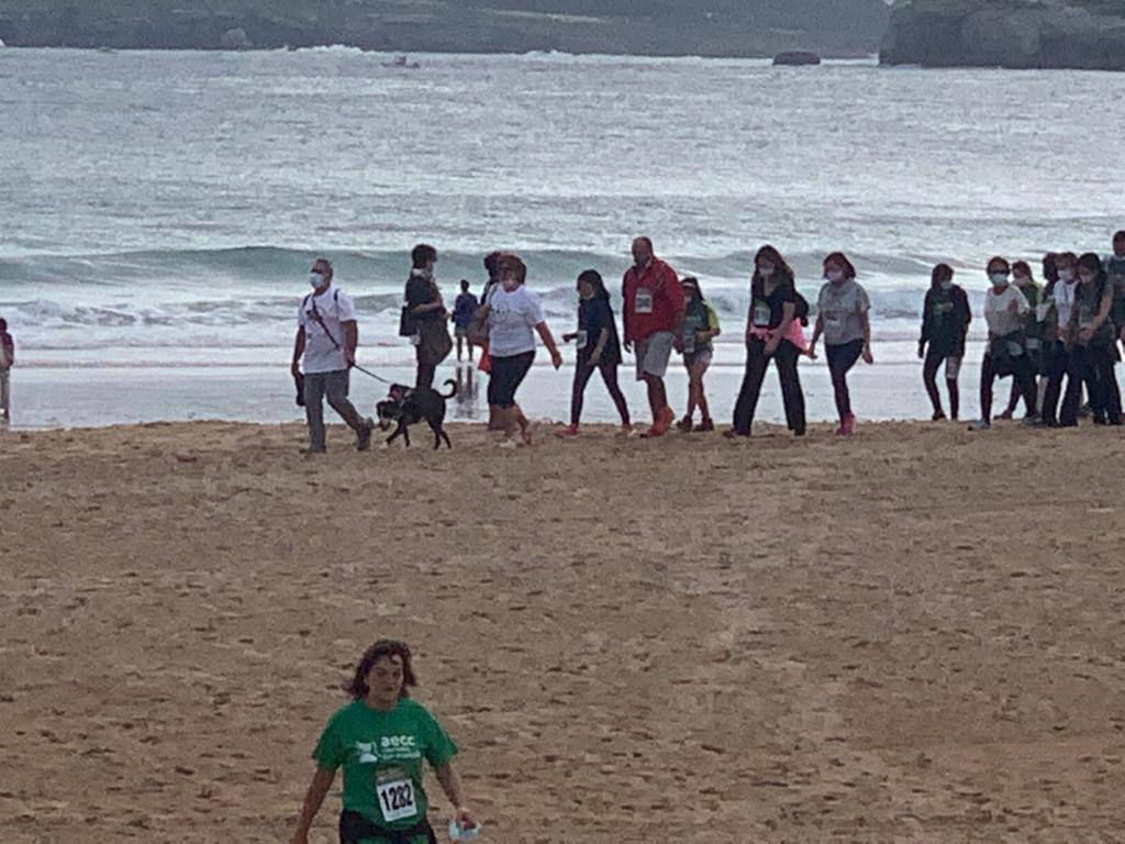 Fotos: Una muchedumbre toma las cinco playas en la marcha contra el cáncer