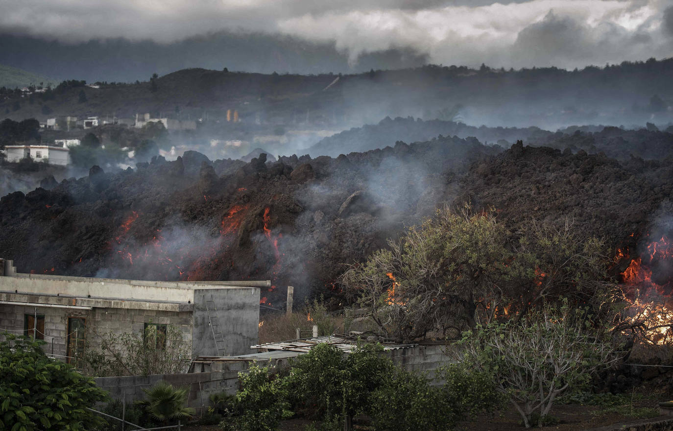 Fotos: Las espectaculares imágenes de la erupción del volcán en La Palma