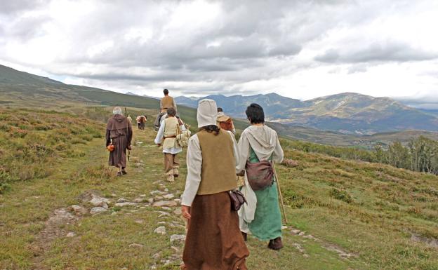 Marcha con ropa de época por la Ruta de los Foramontanos.