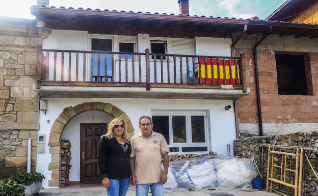 El fuego (año 2013) afectó a toda la estructura y hubo que reconstruir la casa entera. 