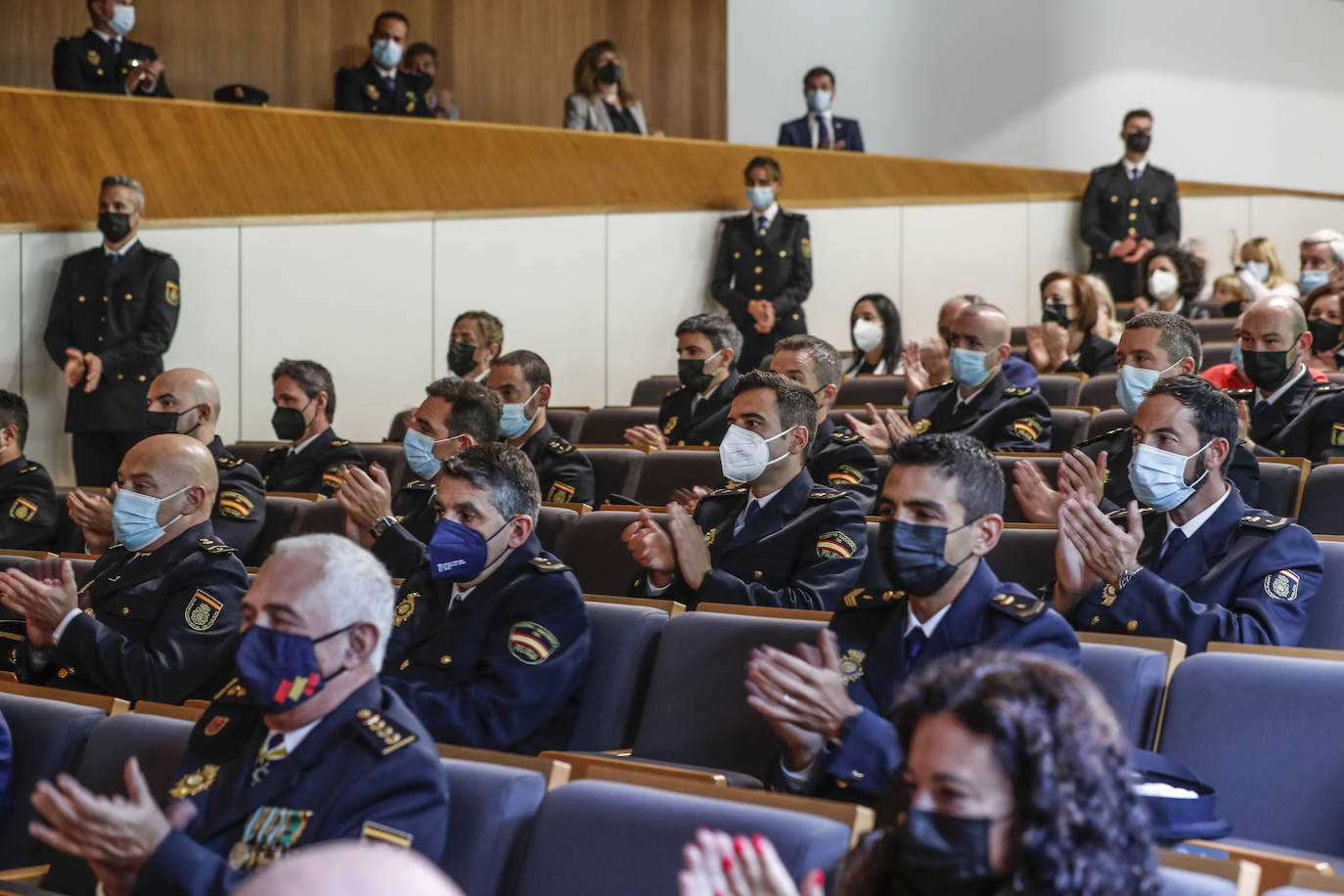 Fotos: La Policía Nacional entrega 29 Cruces al Mérito Policial a agentes y representantes de la sociedad civil
