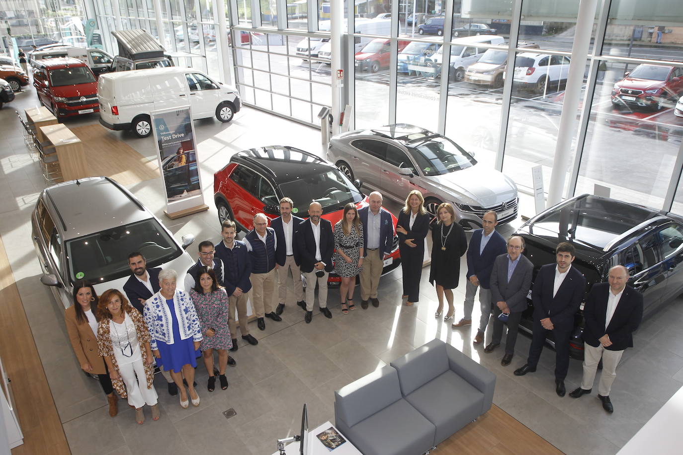 Fotos: Laura Ros, de Volkswagen, visita Parte Automóviles