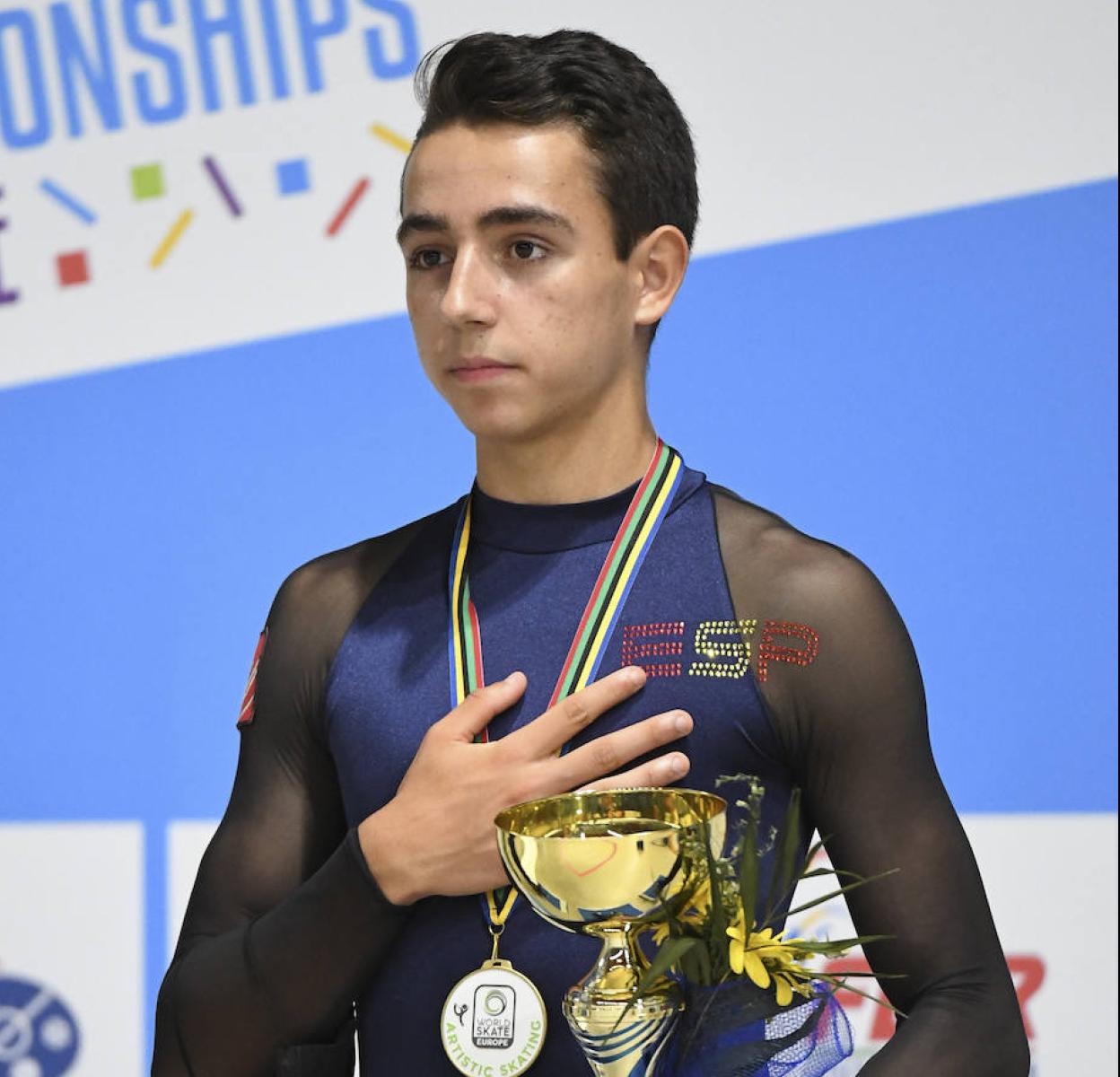 Héctor Díez, con la medalla de plata de subcampeón mundial