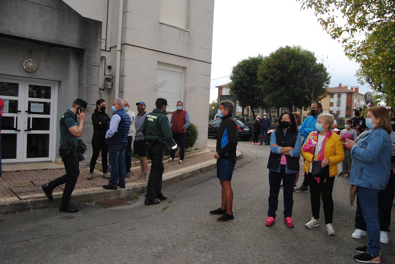 Fotos: Protestas contra los okupas de una vivienda en Treto