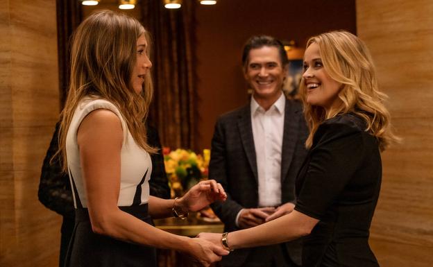 Jennifer Aniston y Reese Whiterspoon, en un fotograma de la serie.