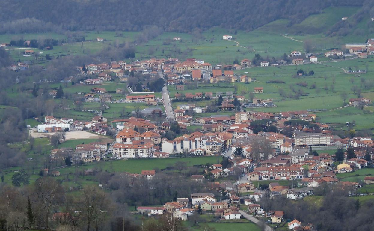 Vista de Selaya desde la carretera. 