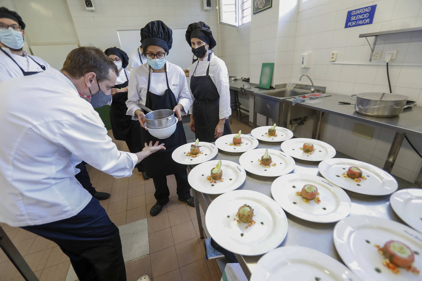 Fotos: Las Olimpiadas CantabriaSkills llegan la la cocina