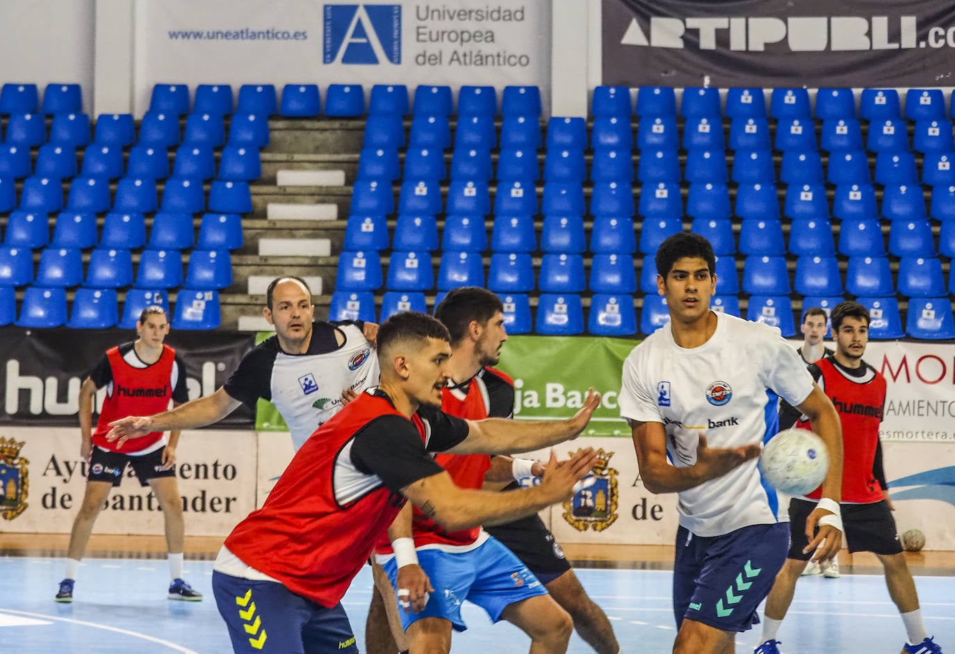 Fotos: El Unicaja se prepara para recibir al Bathco en La Albericia