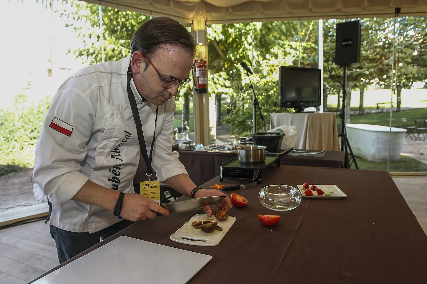 Rubén Abascal, cocinero y propietario del restaurante Ibidem, quien ha ofrecido un taller de cocina.