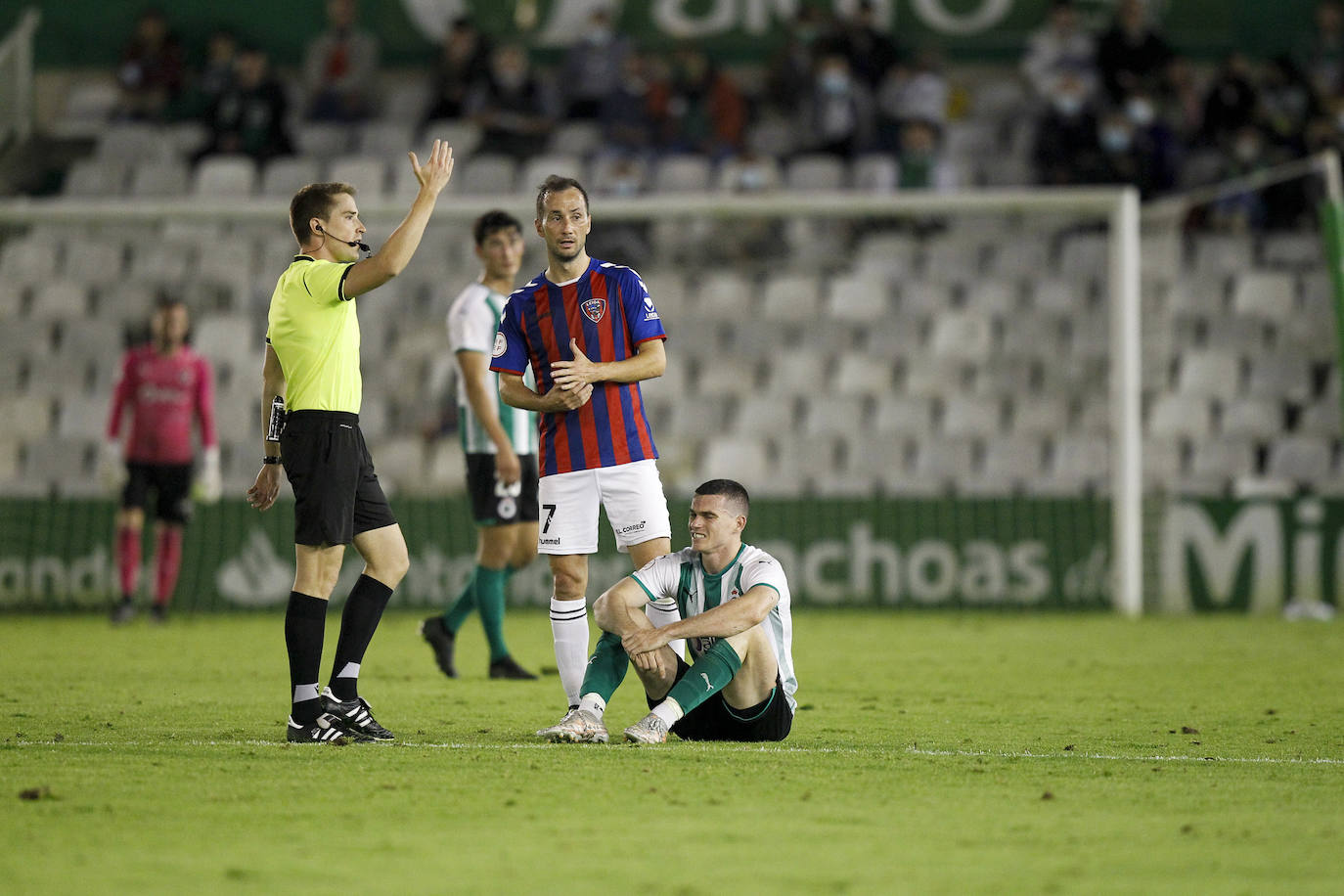 Fotos: Las imágenes del partido Racing-Leioa