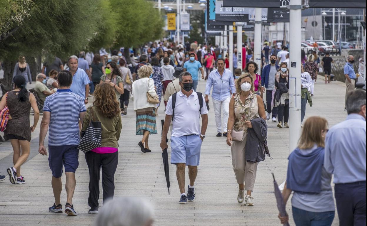 El turismo nacional, a pesar de que en verano no ha hecho muy bueno, está ayudando a la recuperación.