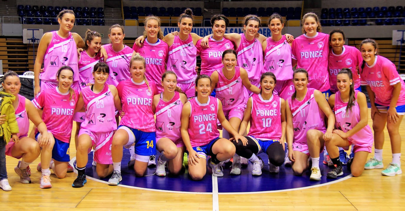 El pasado 24 de octubre fue una mañana solidaria gracias al baloncesto, que se volcó, a través de BballHopes, en el partido benéfico dedicado a Amuccam (Asociación de Ayuda a las Mujeres con Cáncer de Mama de Cantabria). 