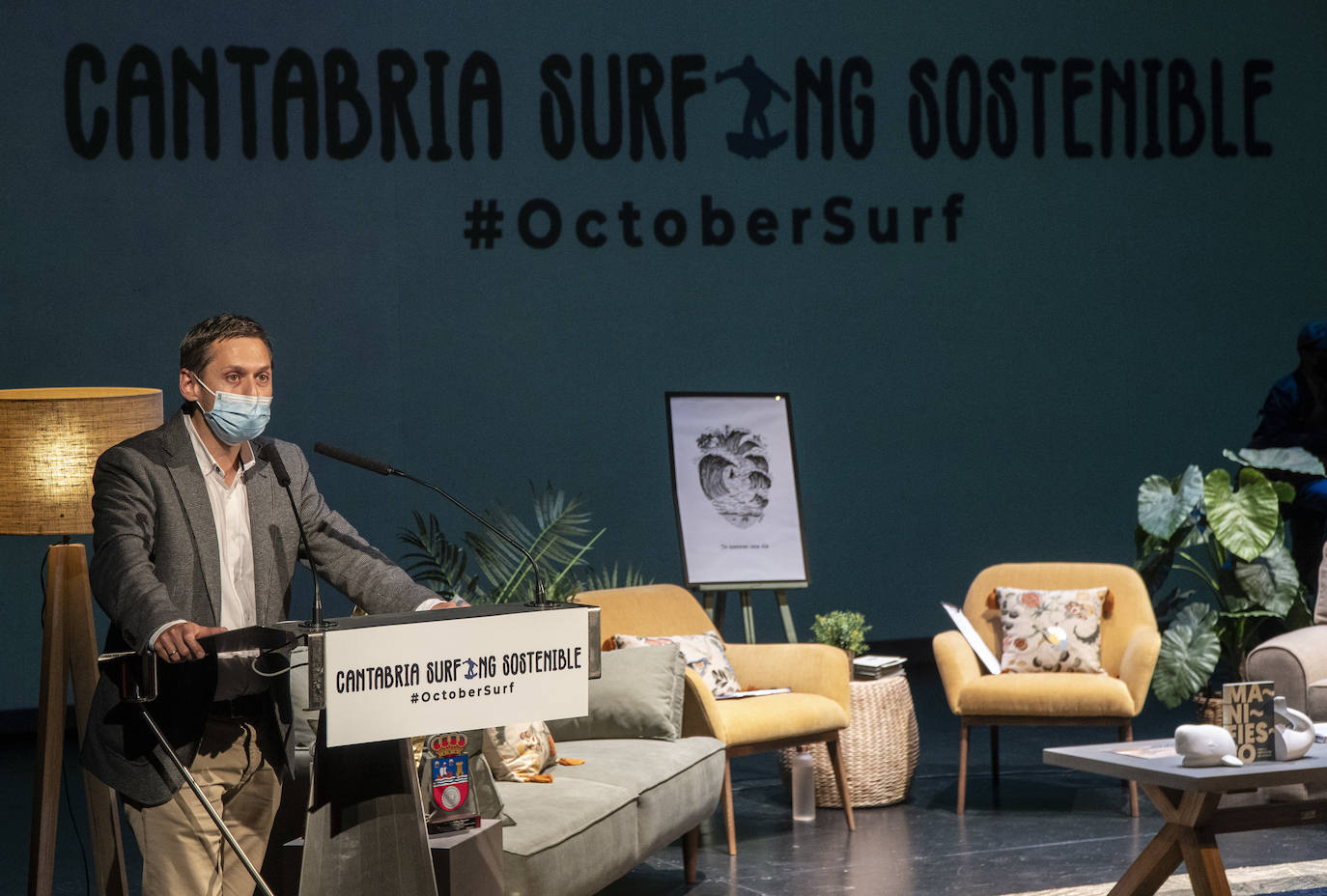 Fotos: Presentaciñon del el evento &#039;Cantabria Surfing Sostenible&#039;