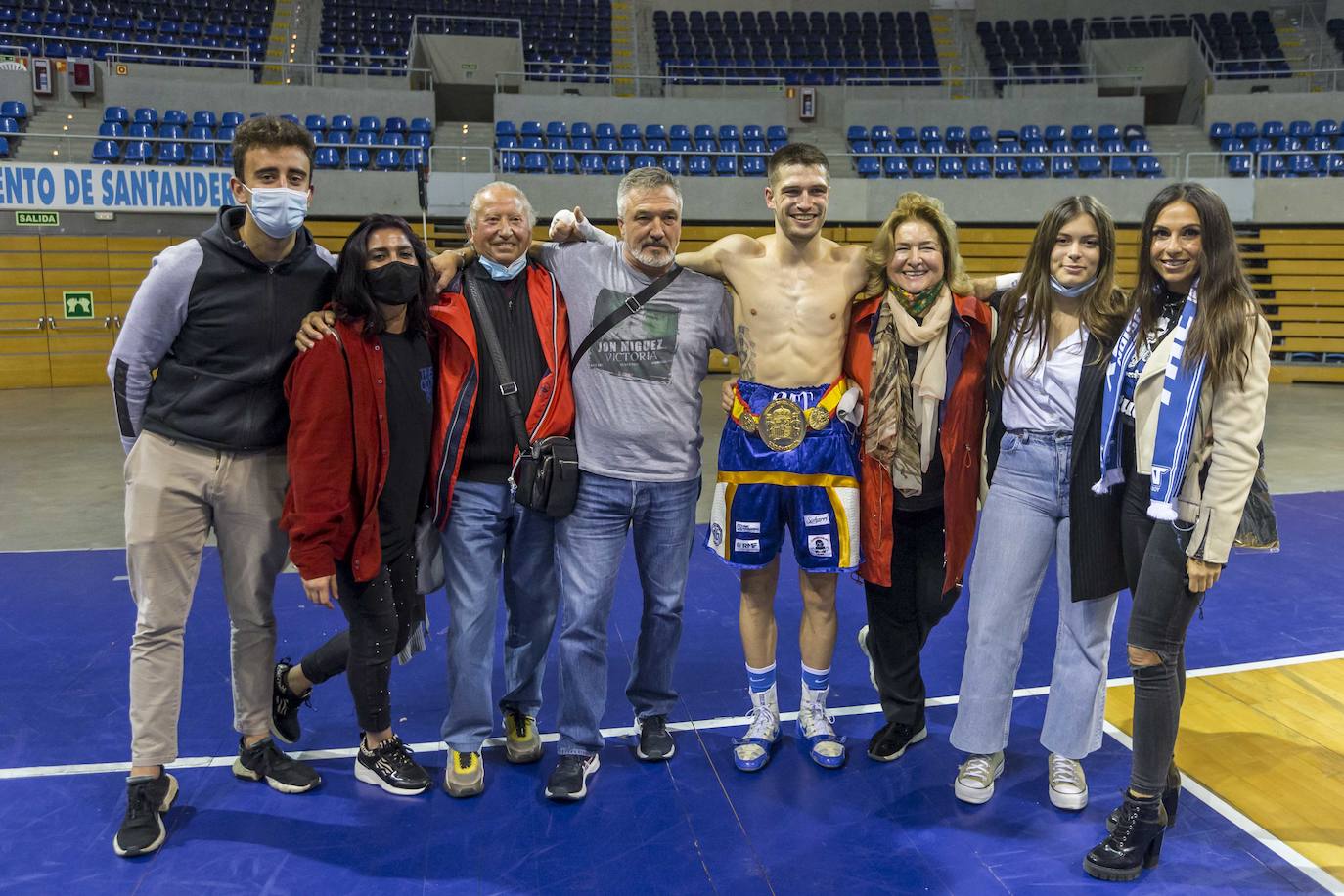 Fotos: Imágenes de la velada de boxeo en la que Jon Míguez retuvo el título de campeón de España de peso welter