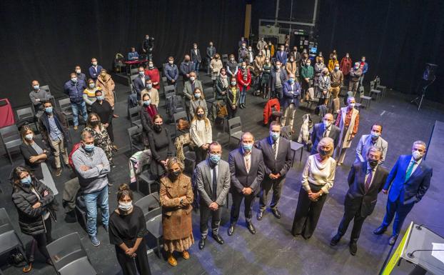 Foto de familia de la gala de presentación, de la novena edición de STARTinnova. Roberto Ruiz