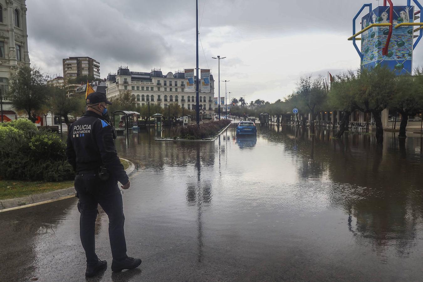 El tráfico y los negocios del entorno, los más afectados por las precipitaciones.