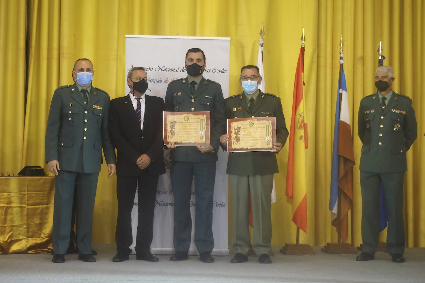 Fotos: El Astillero apela a la «unidad» en el homenaje a las víctimas del terrorismo