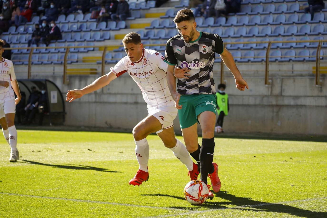 Fotos: Las mejores imágenes del Cultural Leonesa-Racing