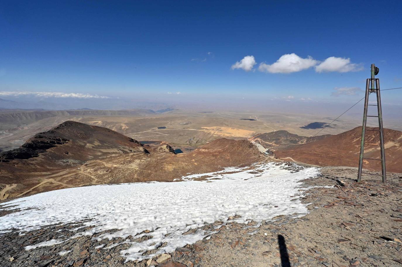 En 2009, las pistas de esta instalación de los andes bolivianos se transformaron en el testimonio aterrador del avance acelerado del cambio climático.