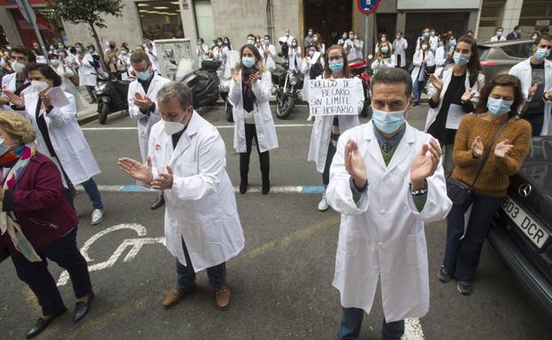 La pandemia trajo contrataciones en el sector sanitario, pero el déficit era grande. 