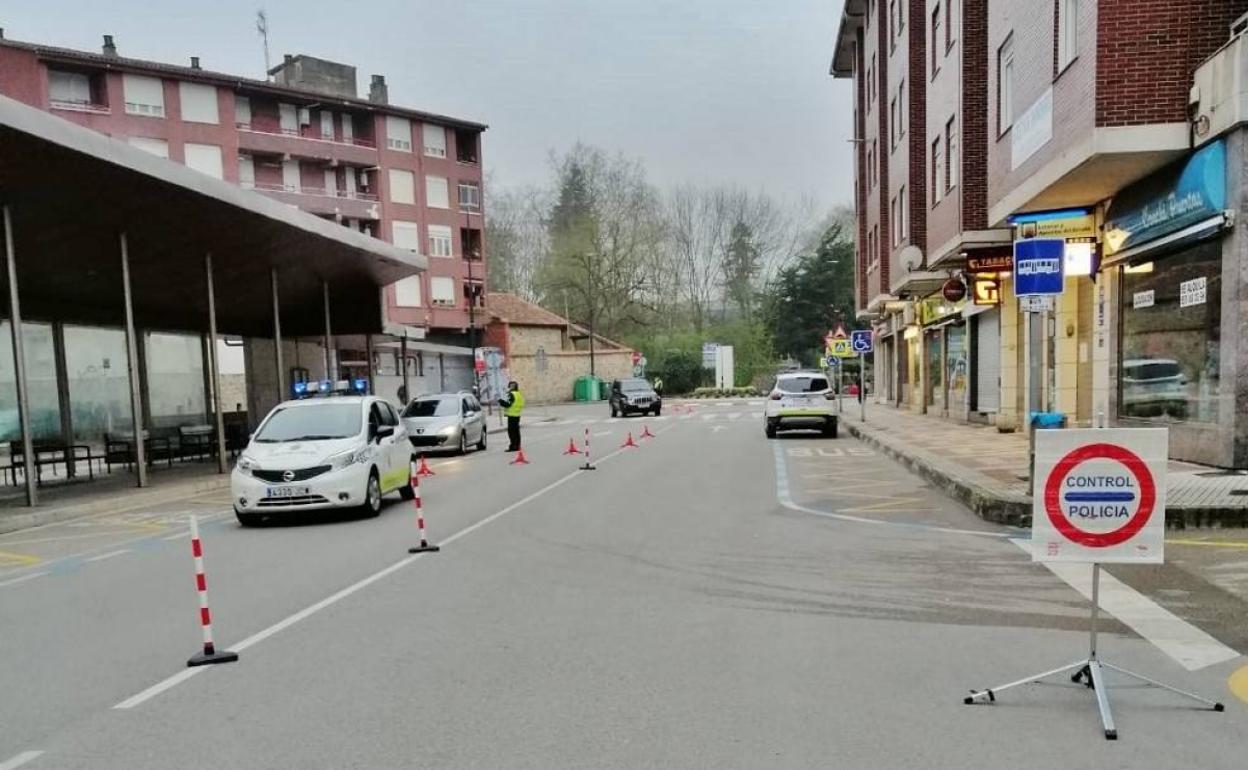 Control de tráfico de la Policía Local de Los Corrales.