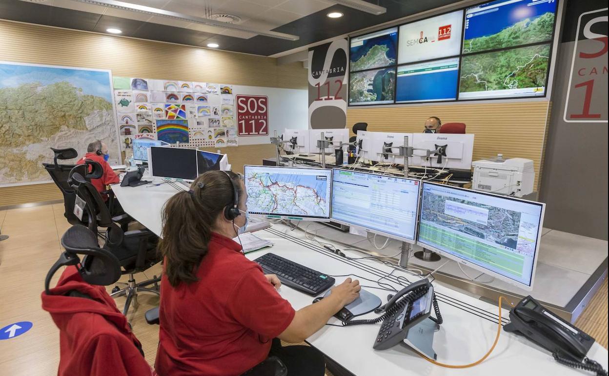 Sala de Atención a Emergencias en la sede del 112, en su actual sede.