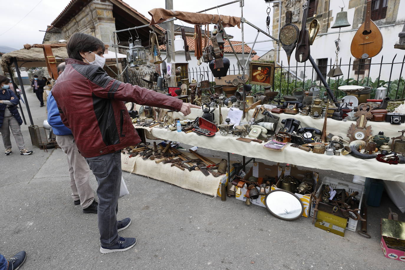 Fotos: La alubia de Casar se vende sin multitudes