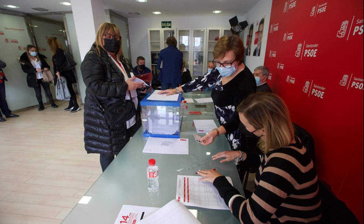 El PSOE de Cantabria elige hoy a su secretario general en las Primarias del partido