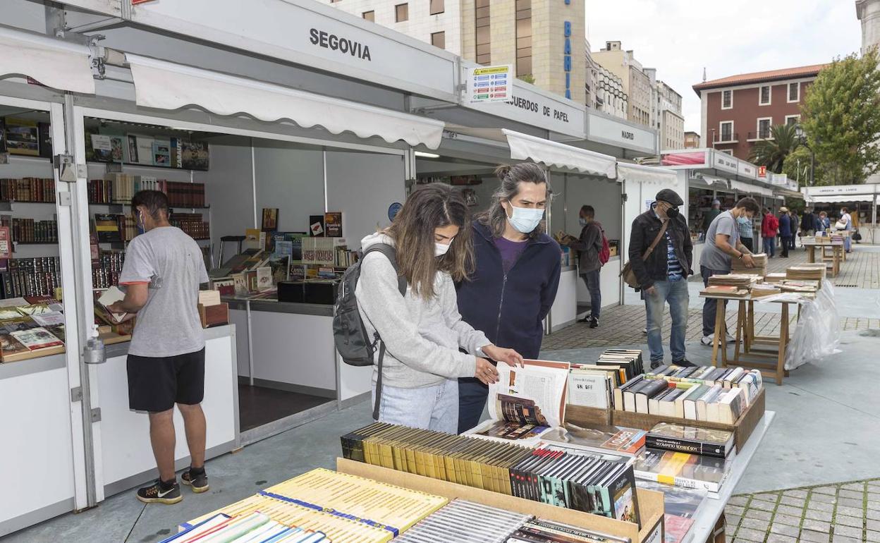 Imagen de la Feria del Libro Viejo, celebrada este verano en Santander.