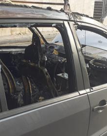 Imagen secundaria 2 - El presunto pirómano de Santander quema un coche y otros dos contenedores