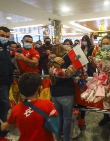 Imagen secundaria 2 - La cántabra Sara Fernández, recibida como una campeona