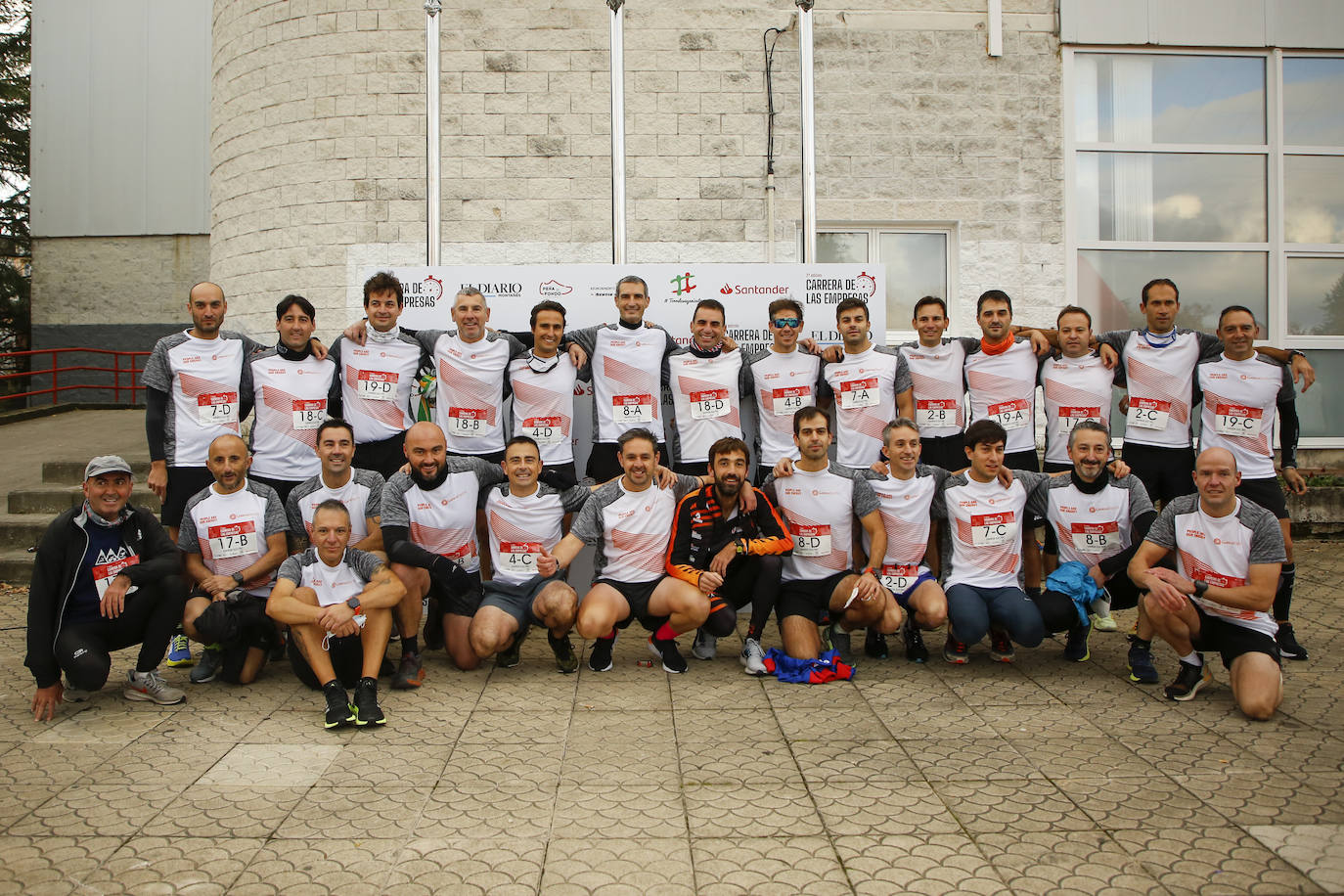 Atletas inscritos: Equipo 1: Alberto Gutiérrez Gutiérrez, Víctor García Martínez, Oderisio Blanco González y Pablo Tomas Torres Díez. Equipo 2: Javier Ramos Fernández, Eduardo Velarde Díaz Pallarés, Gonzalo Fernández Gutiérrez y José Manuel Campo. Equipo 3: Jorge Seco García, Francisco Macho Rodríguez, Fernando González Sanmartín y Eduardo García Sáez . Equipo 4: Álvaro Ortiz De Zarate, Oscar González López, Sergio Escudero Gallego y Sergio Arco Guardia. Equipo 5: Jesús García Teruel, Rubén Fernández Martínez, Rubén Ruiz Gutiérrez y Luis Vázquez González. Equipo 6: Peter Jeno Dobos Rugama, Carlos Laso Pérez, Oscar Fernández Gutiérrez y Francisco Ángel Cid Algaba. Equipo 7: Raúl Cabieces Arroyo, Pedro José Hernández, Pedro Ceballos López y Javier Saiz Barrientos