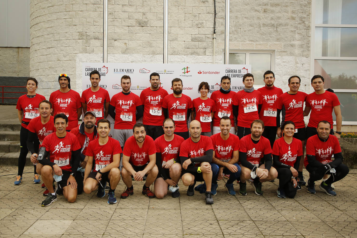 Atletas inscritos: Equipo 1: Rafael Fernández, Manuel Pelayo, Lorena Gutiérrez y Mario Salcines. Equipo 2: Antonio Piorno, Isaac Cano, Pablo González y Alberto Cano. Equipo 3: Mario Estrada, Kjeld Andreasen, Álvaro Cuartas y Adrián Rodríguez. Equipo 4: José Luis Martín Macías, Tomás Saiz, Daniel Viaña y Felipe González. Equipo 5: Manuel Velasco, Miguel Ángel González Cuenca, Beatriz Acebo y Alberto Montes. Equipo 6: Aitor Varela Alonso, Andrés Gándara Ramírez, Sergio González Aja y Héctor Higuera Acebo. Equipo 7: Óscar Santiago, Jorge Arranz Herrero, Miguel Ángel Avilés Ocejo y Ana Ortega Herrán