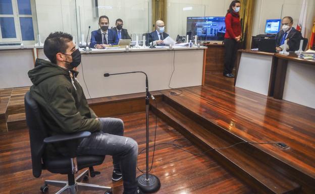 «Bebí una botella de vino con mi pareja y una copa. Frené e intenté esquivarlas, pero no pude»