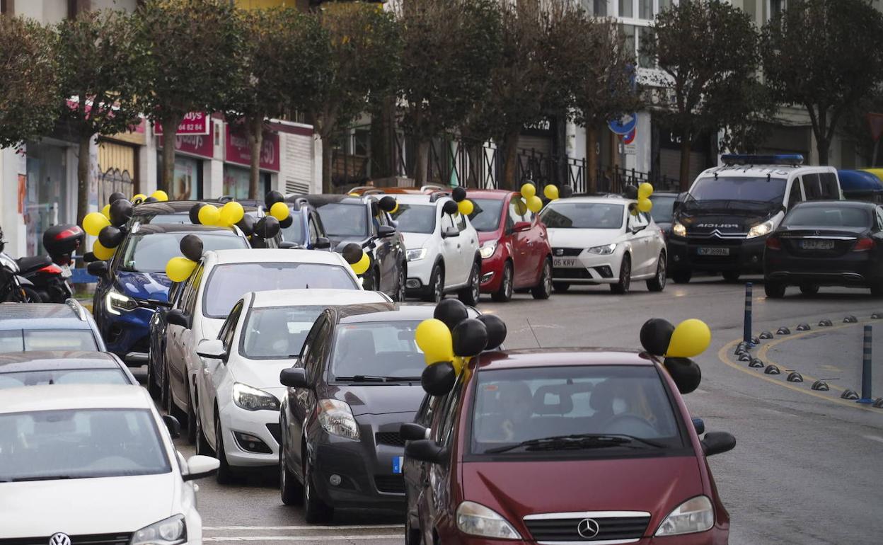 Una de las últimas protestas de interinos, en coches, debido a la pandemia.