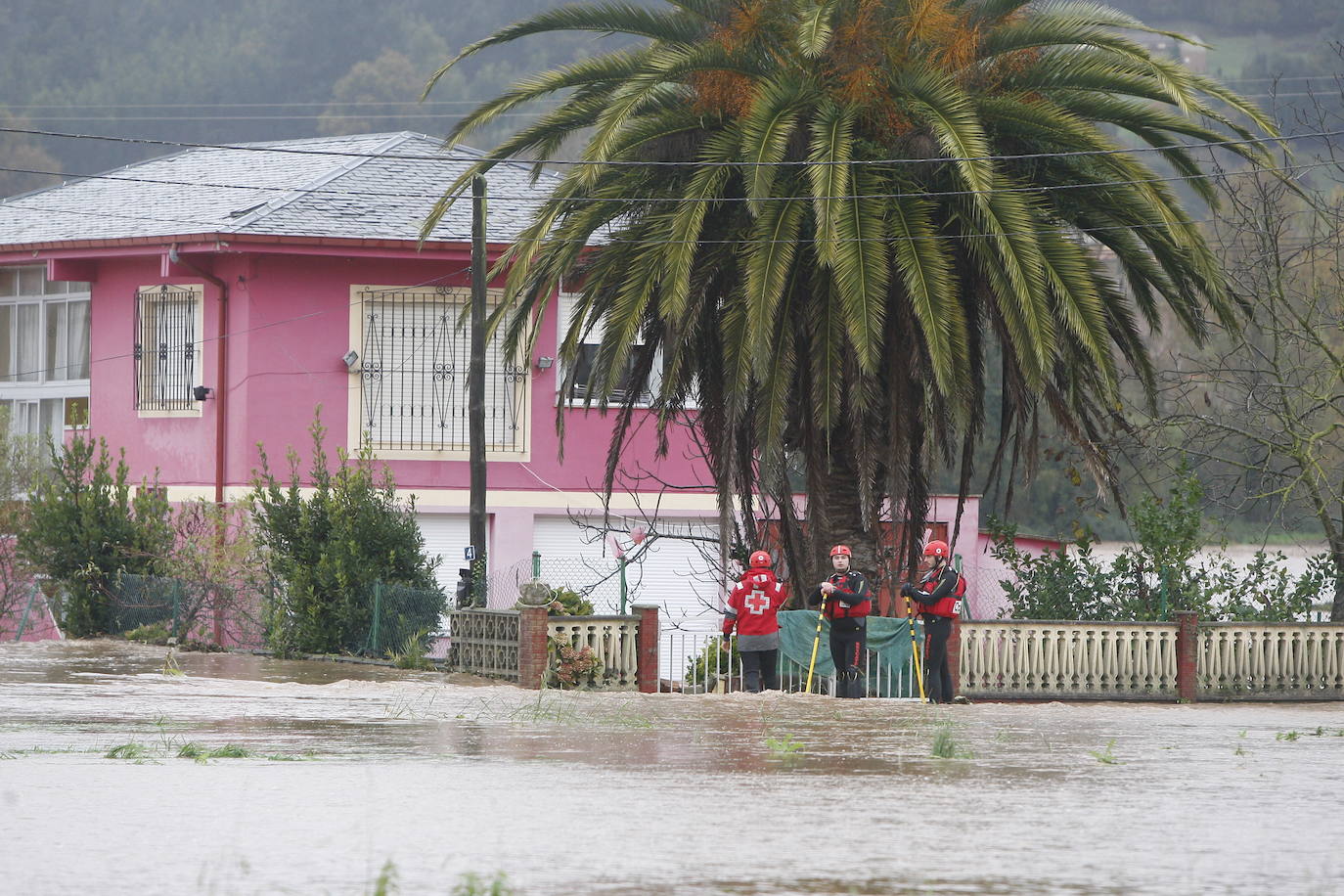 Fotos: El Pas se desborda en Vioño, Quijano y Barcenillas