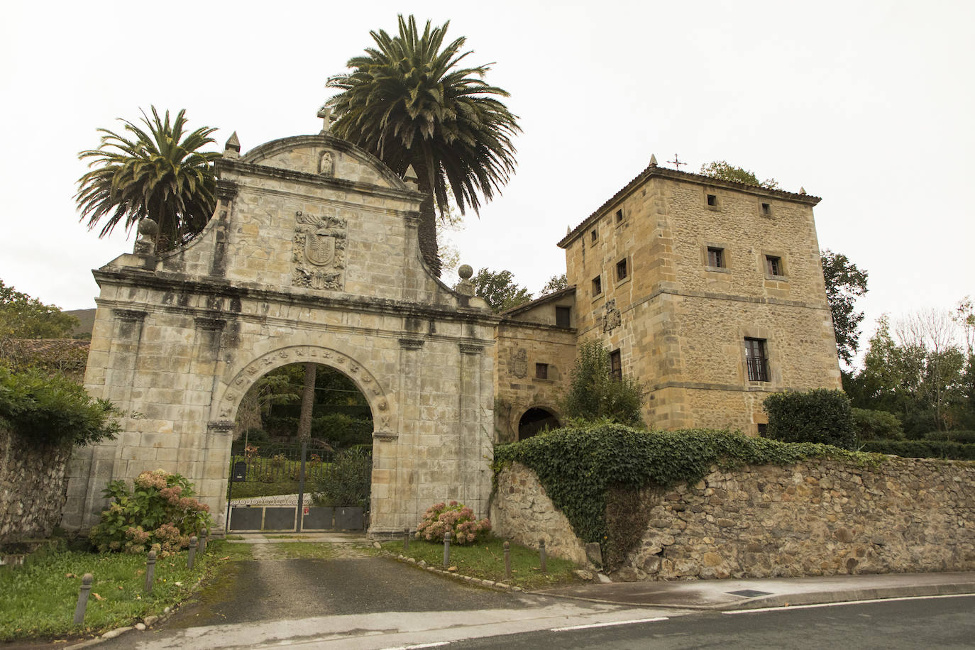 Palacio de Ceballos en Alceda, uno de los mejor conservados en el casco histórico. 