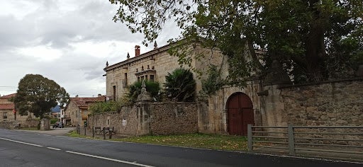 Palacio de Mercadal en Alceda, actualmente en venta. 