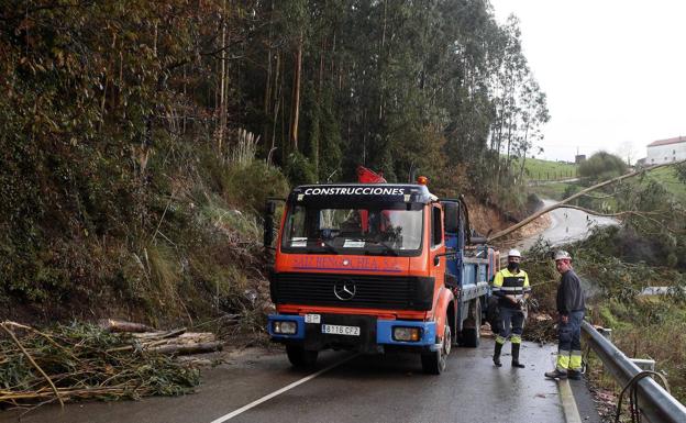 Argayo en la carretera de La Montaña, que une Torrelavega con Vargas.