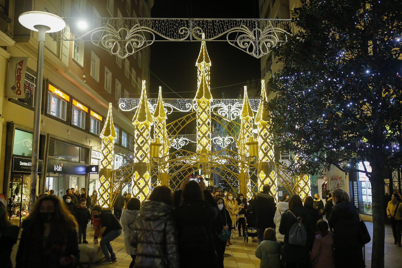 Fotos: Las luces y el ambiente abren la Navidad en Santander