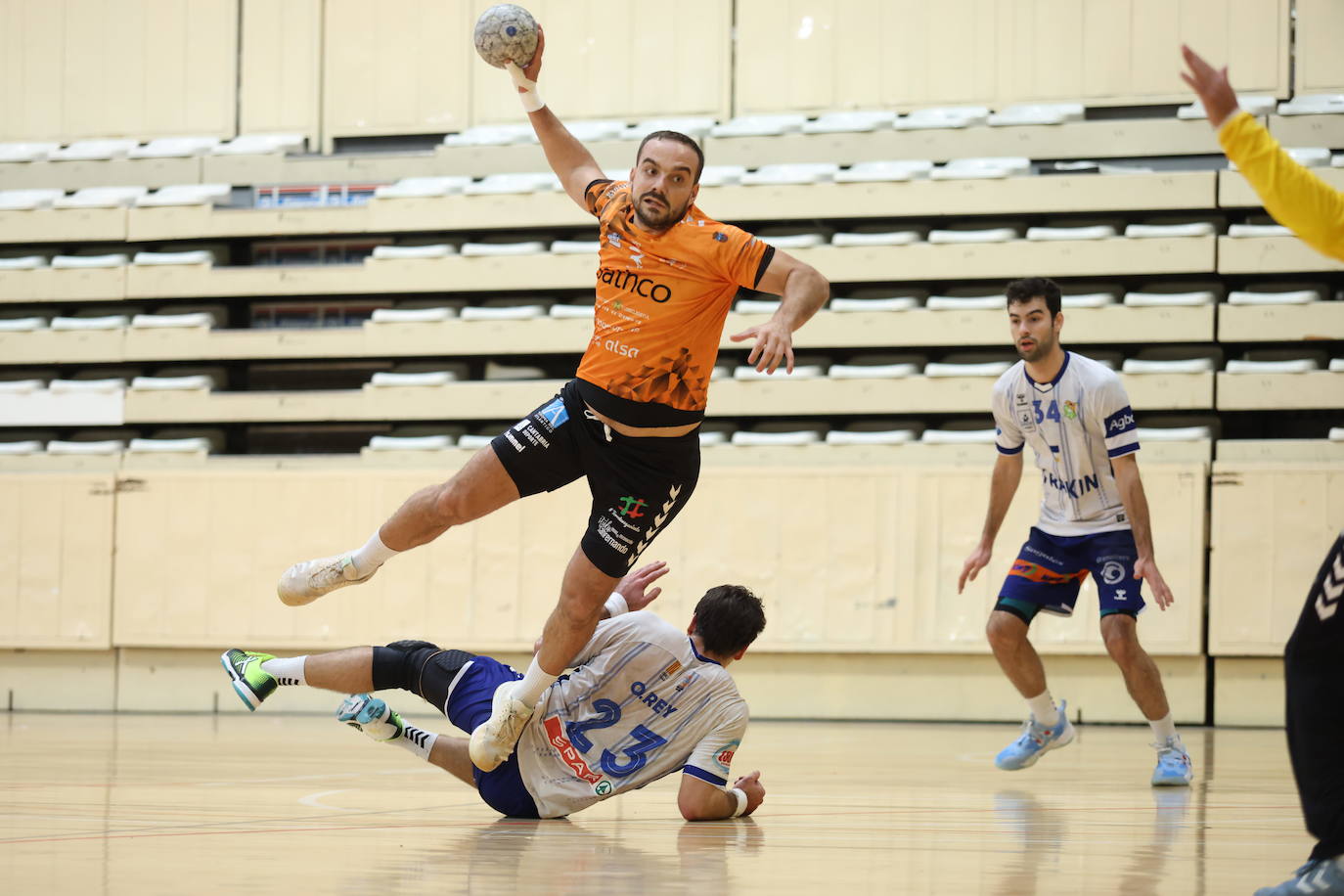 Los naranjas caen por 31-28 en casa del Fraikin