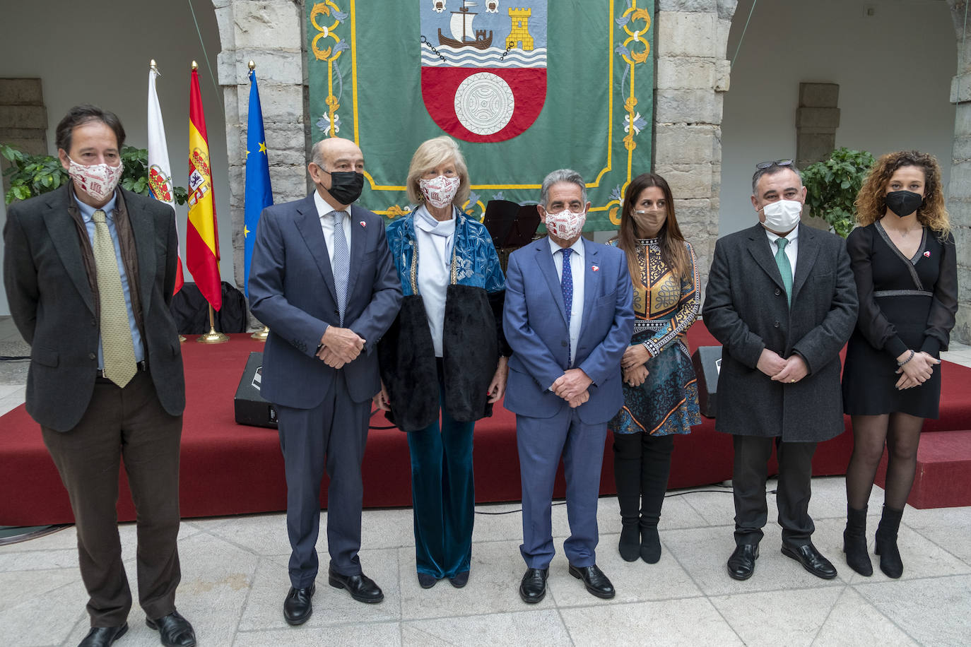 El Parlamento de Cantabria celebró este lunes el acto de aniversario de la Constitución.